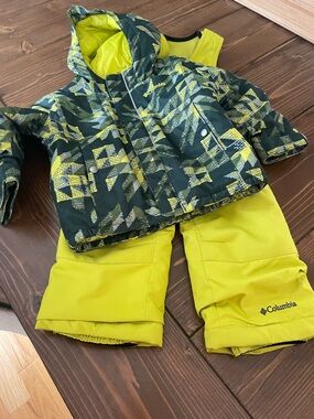 Columbia Kids Lime and Dark Green Geometric Snow Jacket with Bib Pants